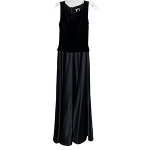 Vintage Tadashi‎ Velvet Dress Black